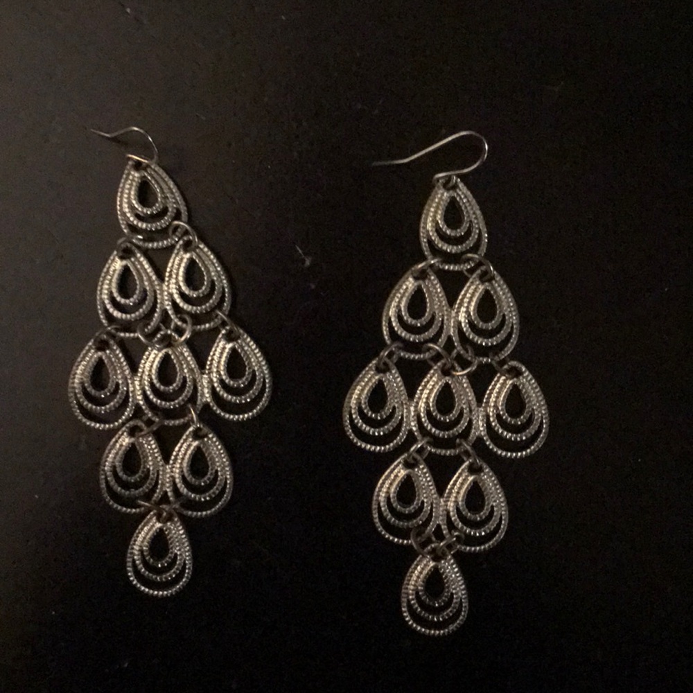 Drop earrings